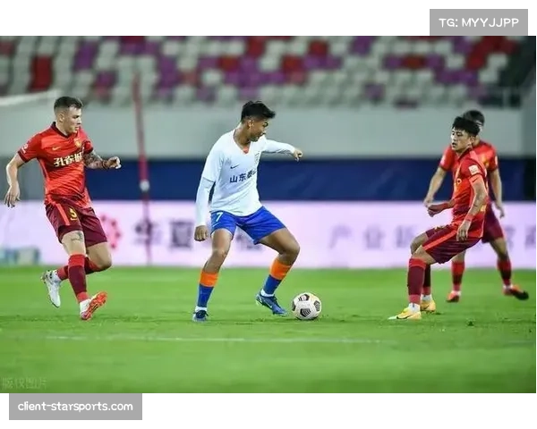 国安张玉宁连续三轮破门 本土中锋支点作用成进攻体系关键一环 国安张玉宁连续三轮破门 本土中锋支点作用成进攻体系关键一环